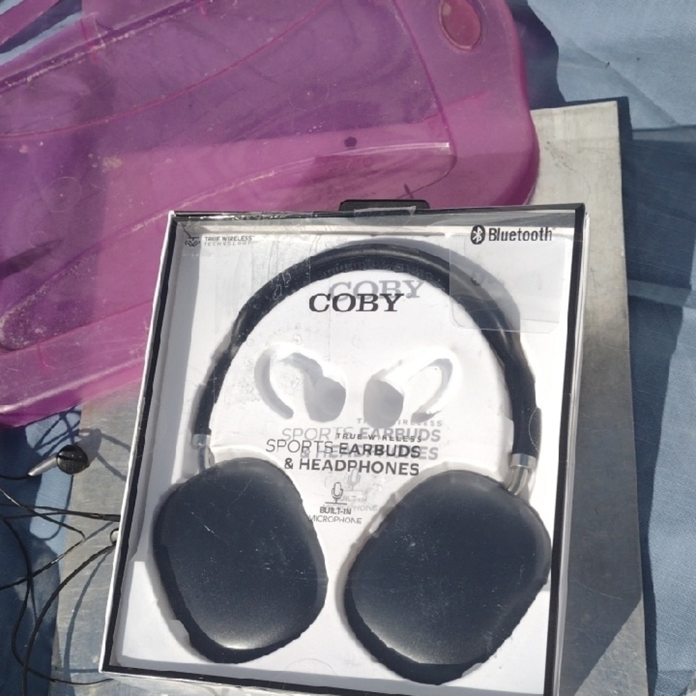 Coby Bluetooth Black Headphones